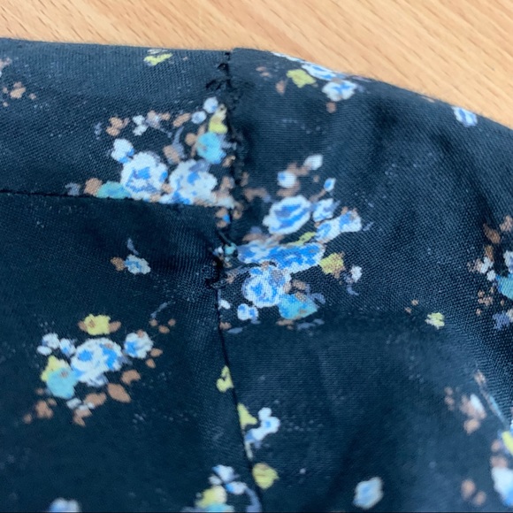 Retro vintage style floral coat with plaid lining - Picture 15 of 16